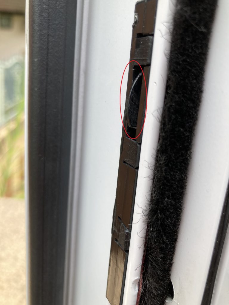 幌馬車くんのドアの網戸のドアノブ調整・修理　原因