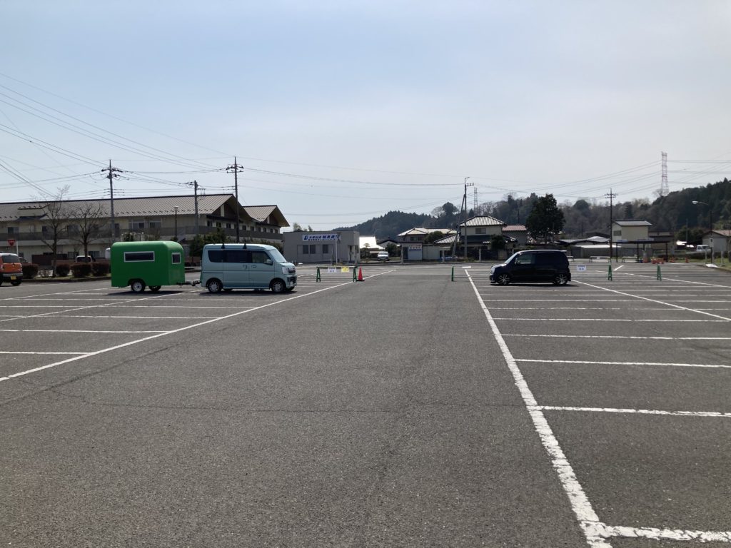 幌馬車くんと行く軽キャンピングトレーラー車中泊で矢坂城の湯RVパーク＆バーベキューの第一駐車場