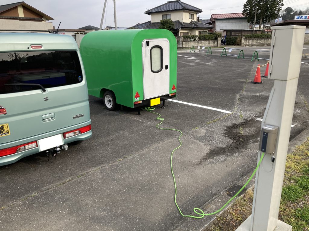幌馬車くんと行く軽キャンピングトレーラー車中泊で矢坂城の湯RVパーク電源