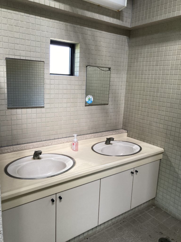 箱根ビジターセンターのトイレの洗面