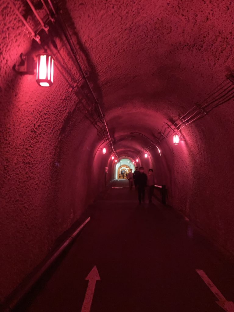 清津峡の長いトンネル
