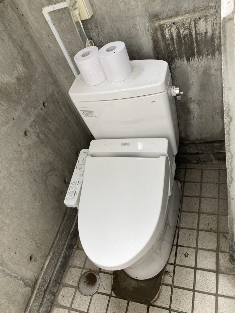 榛名湖畔の宿 記念公園 駐車場のトイレはウオシュレット付き