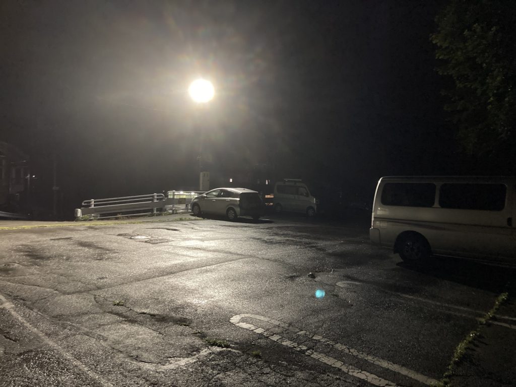 21時半ごろの榛名湖高崎市営無料駐車場の様子