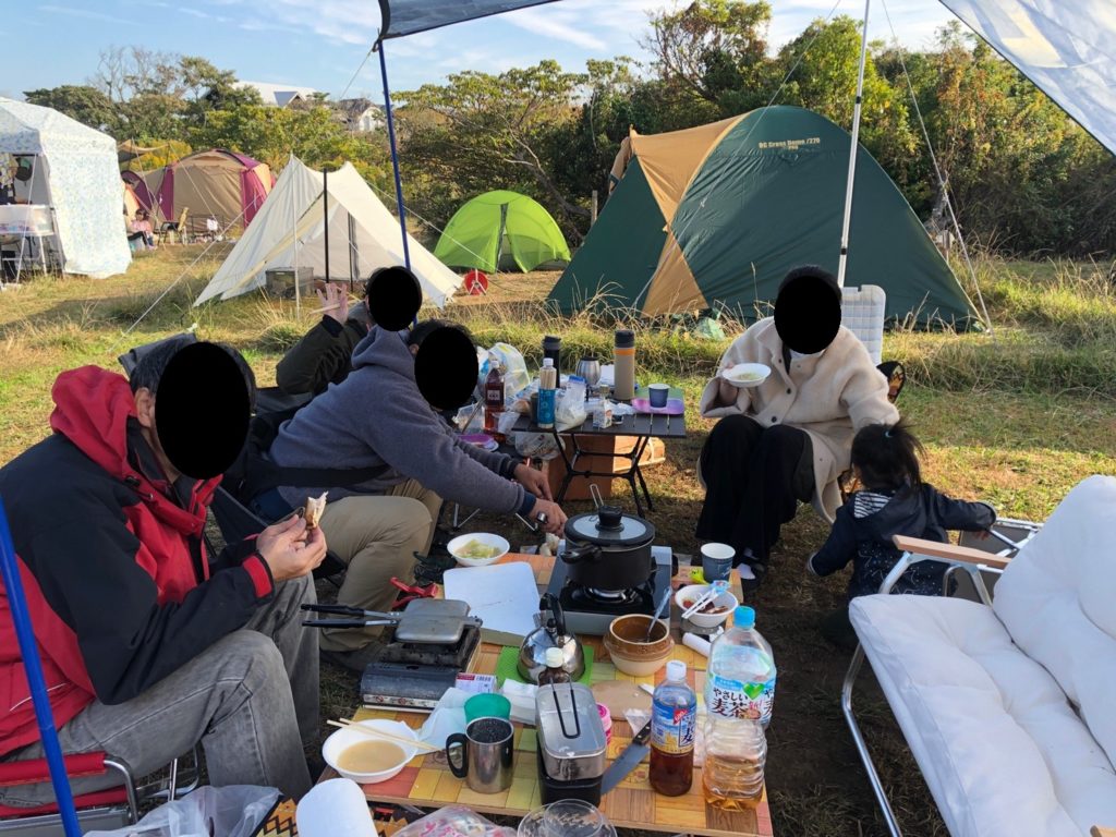 千葉「館山サザンビレッジキャンプ場」で朝食
