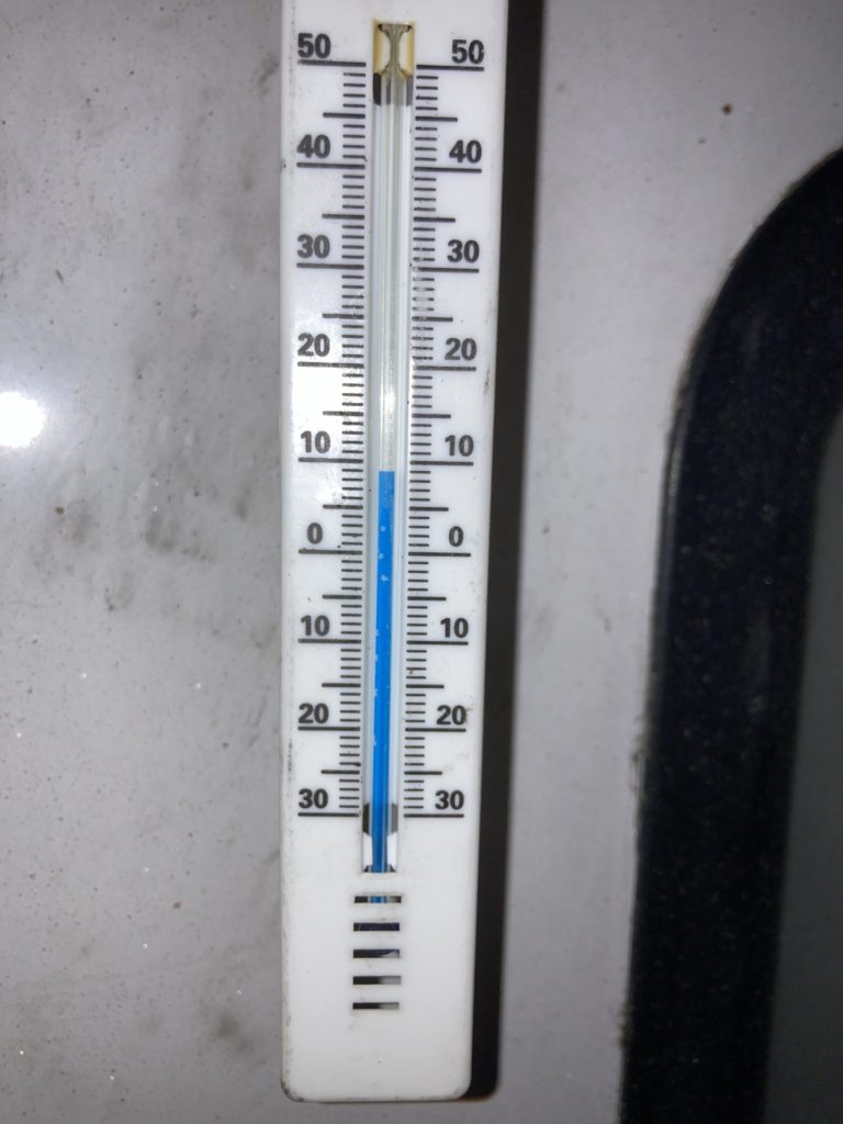 道の駅「SORAIRO国上」の4月深夜4時の気温は9℃