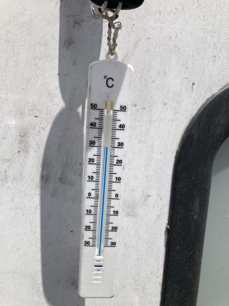 かんなの湯「神流川ゆ～ゆ～ランド自由広場無料キャンプ場」5月で昼の気温は30℃を超えました