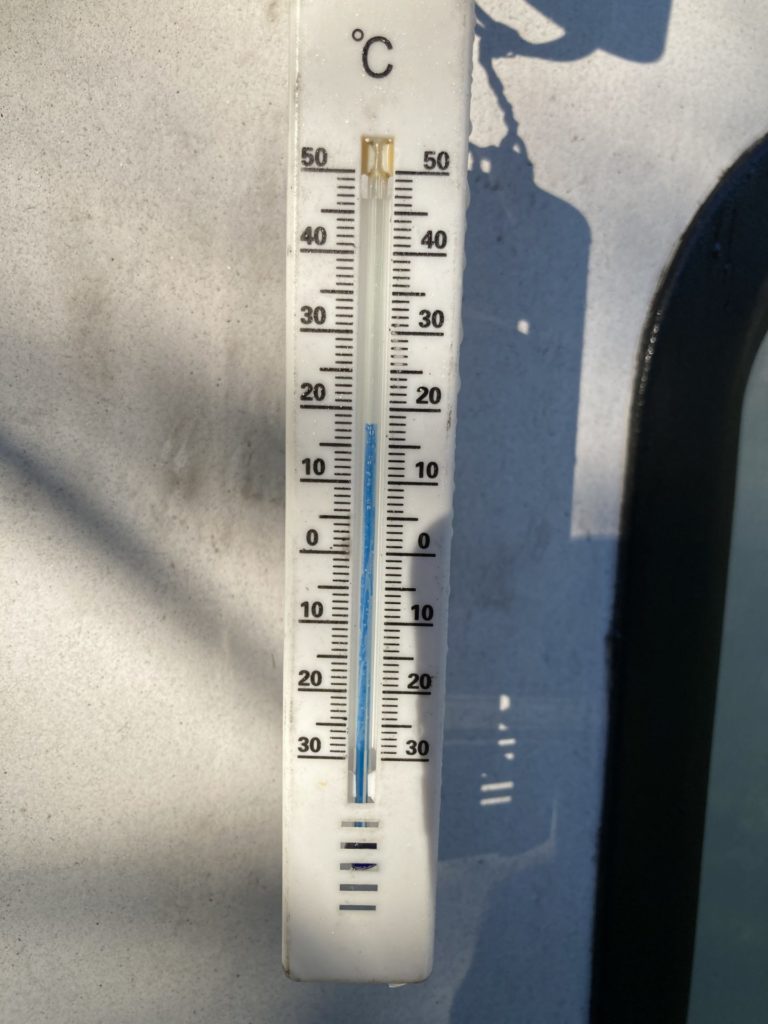 駒出池キャンプ場7月の朝5時台の気温は18℃