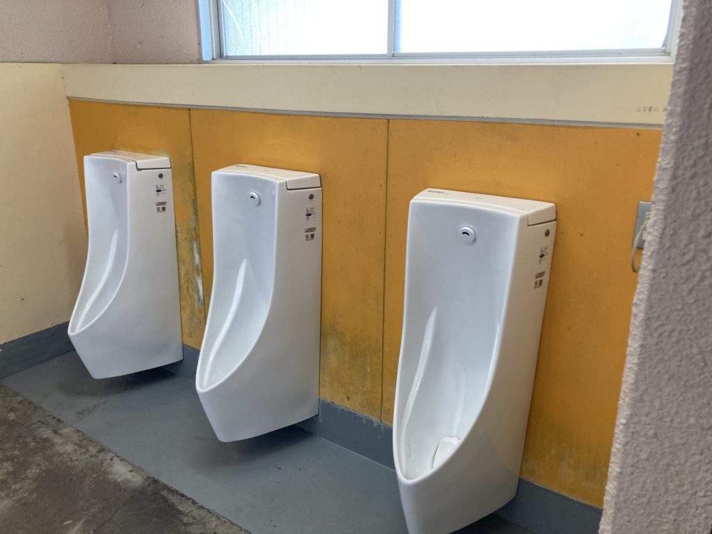 （無料）赤城公園キャンプ場の男子トイレ