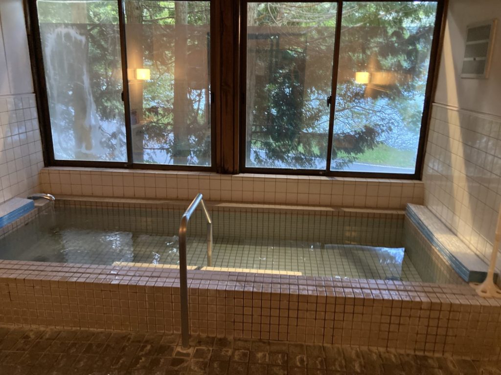 赤城大沼の青木旅館の浴槽