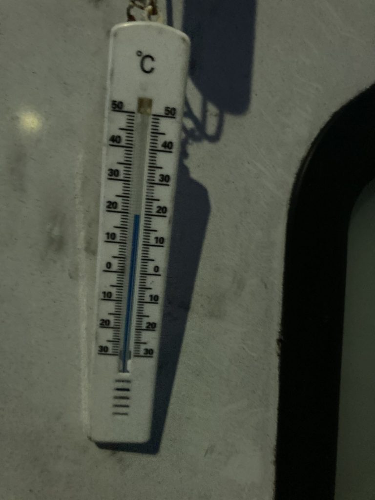 寺泊中央埠頭公園の10月の17時台の気温は20℃