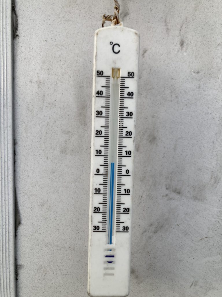道の駅「マイメロの駅ながと」10月の6時の気温は6℃