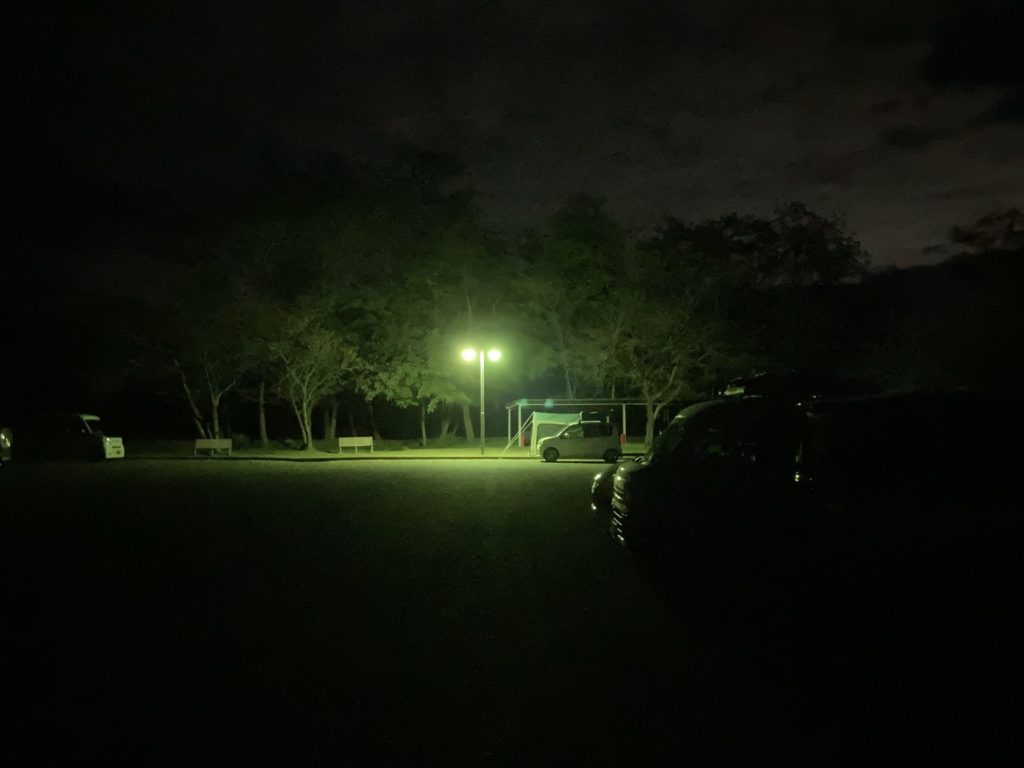 かんなの湯「神流川ゆ～ゆ～ランド自由広場無料キャンプ場の駐車場の外灯