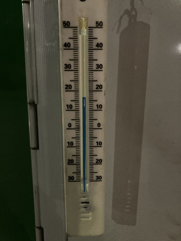 4月の道の駅「信州蔦木宿」の20時の気温は12℃