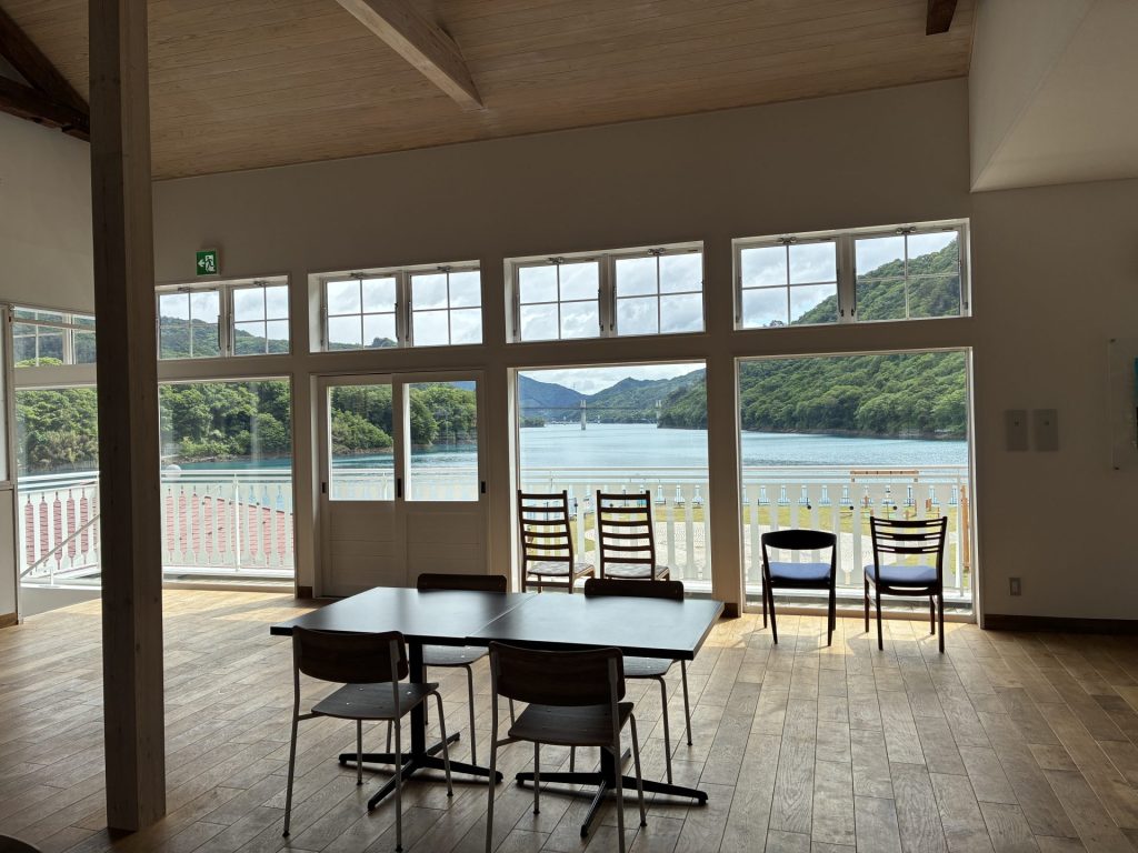 湖の駅丸沼の二階は自由休憩室