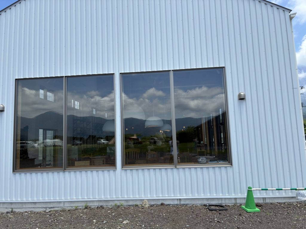 「富士高原トマトフィールドキャンプ場」受付でチェックアウト