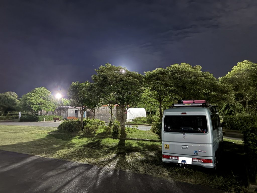 軽自動車のエブリィワゴンで行く「大洗 サンビーチ　町営第二駐車場」車中泊