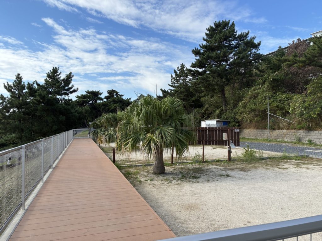 大洗サンビーチキャンプ場のＡＣ電源付きテラスエリア