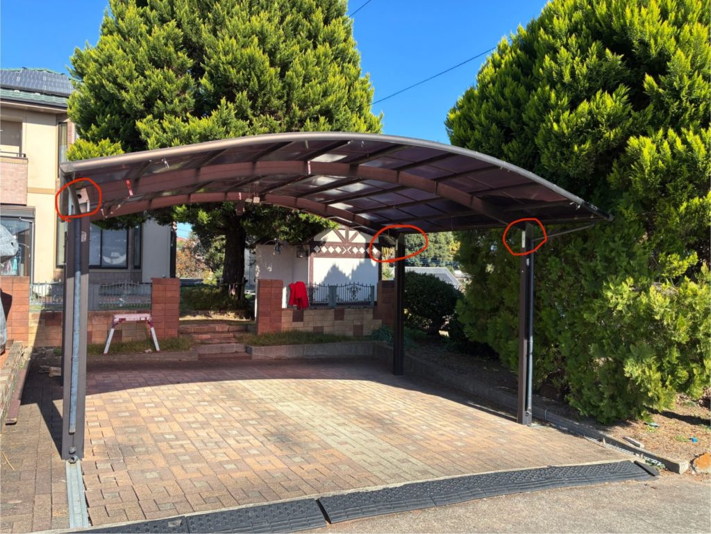 昭和アルミのカーポートの高さ調整 20cmアップ(丸の支柱を持ち上げた)