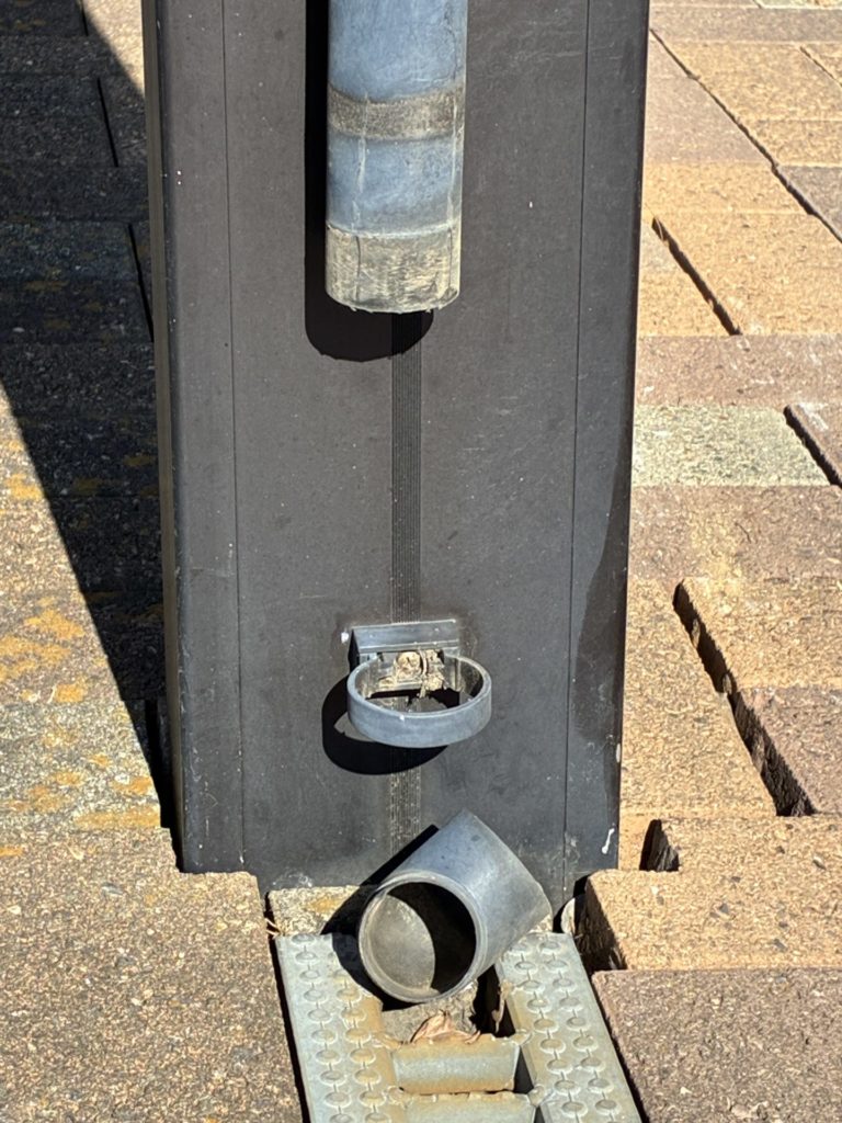 昭和アルミのカーポートの高さ調整DIYで20cmアップ雨樋のパイプも足らなくなった