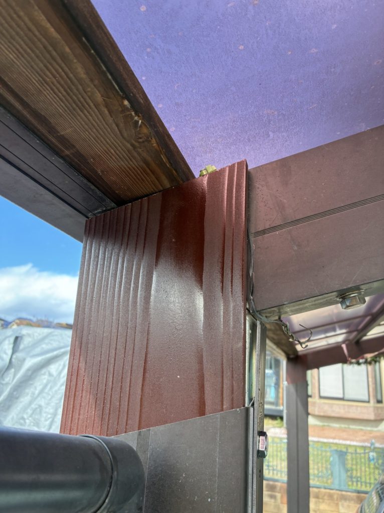昭和アルミのカーポートの高さ調整後の化粧板で見た目を回復